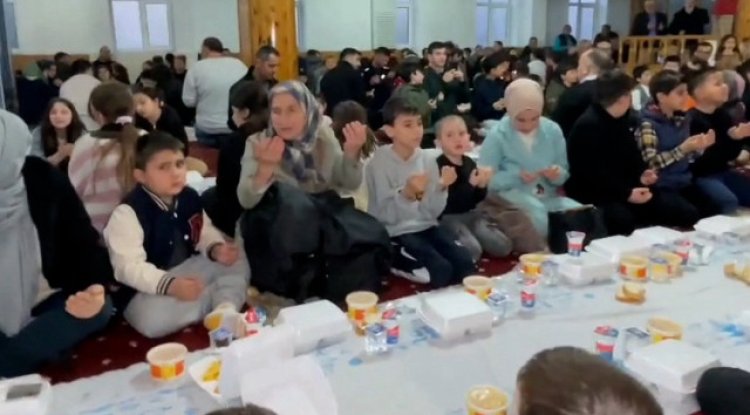 Bartın'da 'ilk orucum İlk iftarım' etkinliğinde cami doldu taştı