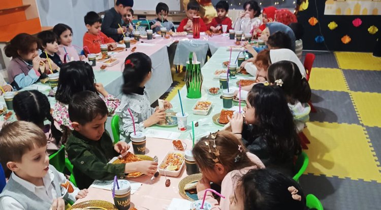 Tatvan'da minikler tekne orucu tuttu