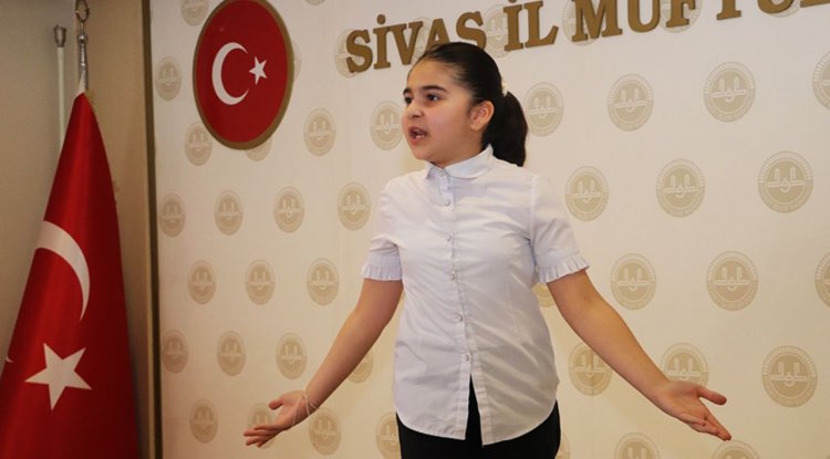 Sivas'ta şiirlerle Akif anıldı