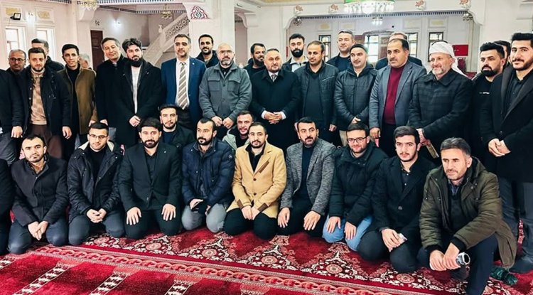 Hakkari'de 127 hafız hatimle teravih namazı kıldırıyor