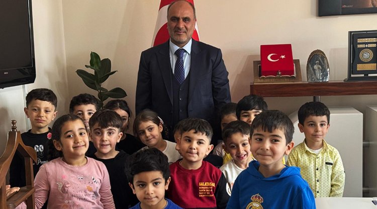 Kur'an kursu öğrencileri Filistinli kardeşlerine destek oldu