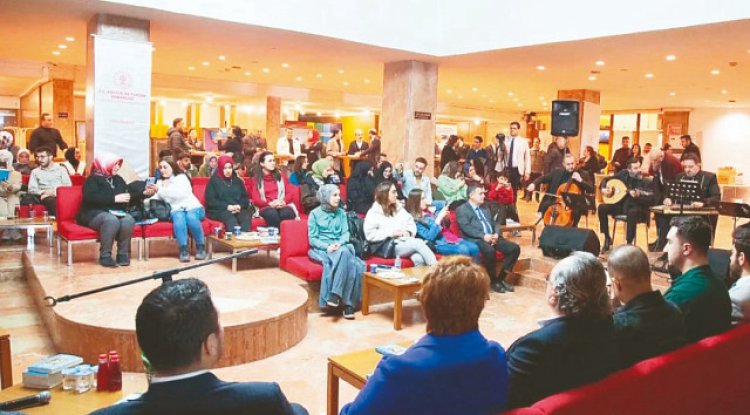 Milli Kütüphane sahura kadar canlı