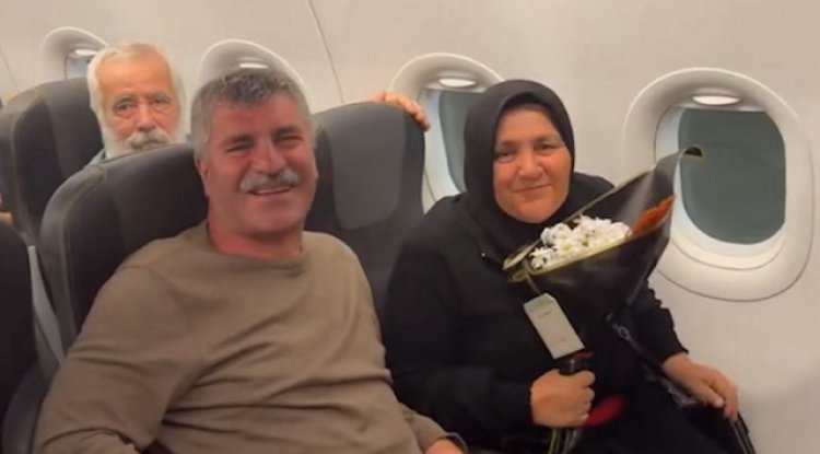 Pilottan umre sonrası anne babasına duygusal sürpriz