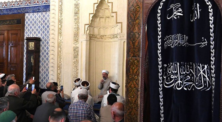 Diyanet İşleri Başkanı Erbaş, Hacı Bayram Veli Camii’nde Ankaralılarla buluştu
