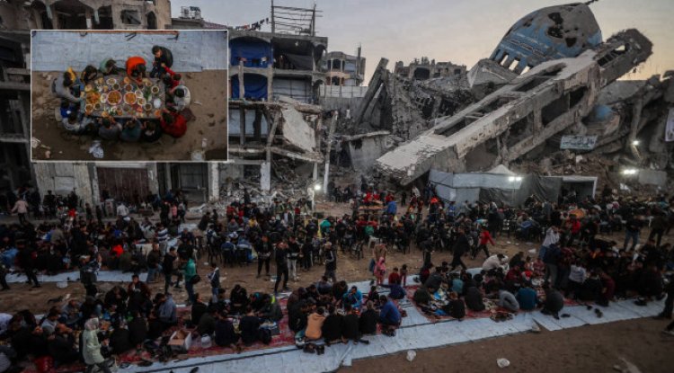 Gazze'de yıkıntılar arasında toplu iftar