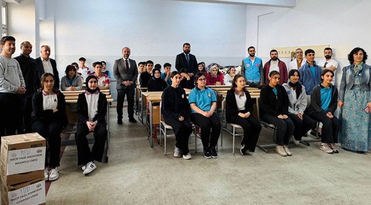 Öğretmen ve Öğrenci İyilik Hareketi