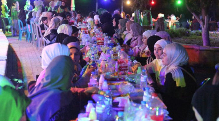Genç İHH Halep Üniversitesi'nde 2 bin öğrenciye iftar verdi