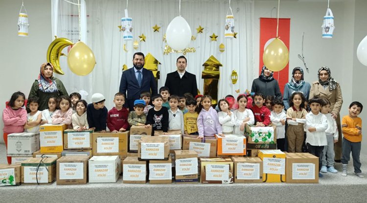 Bağlar'da minikler iyilikte yarıştı