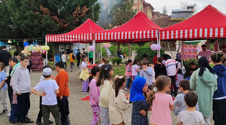 Adapazarı'nda çocuklar camide ramazan coşkusu yaşadı