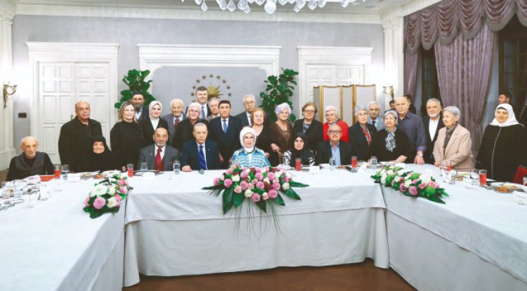 Emine Erdoğan asırlık çınarları ağırladı