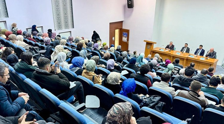 Kayseri'de "İyilik Ayı Ramazan" paneli