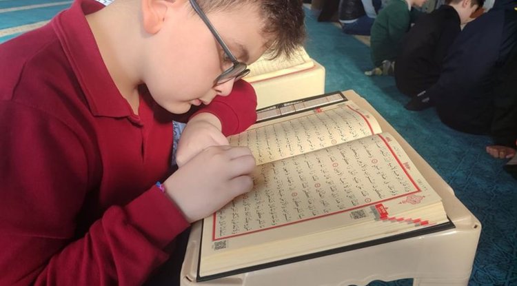 Bağcılar'da ramazanda çocuk mukabelesi