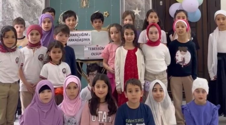 Öğrenciler "Harçlığım Arkadaşıma Tebessüm Olsun" dedi