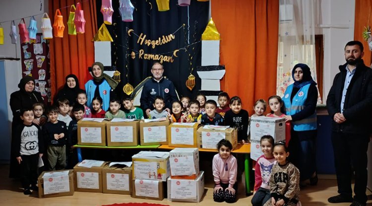 Gürsu'da minikler iyilik kervanına katıldı