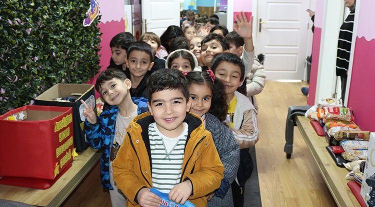 Mersinli minikler iyilikte yarıştı