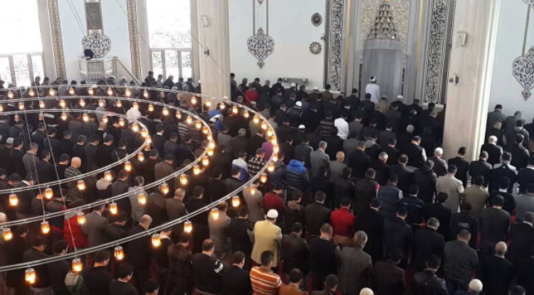 Yatsı namazı saat kaçta? 23 Mart Ankara, İzmir, İstanbul il il yatsı namazı vakitleri