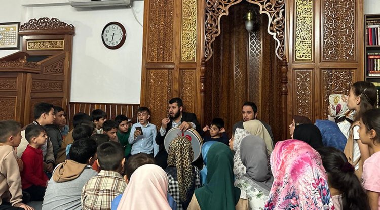 Çocuklar iyilik iftarında camide buluştu