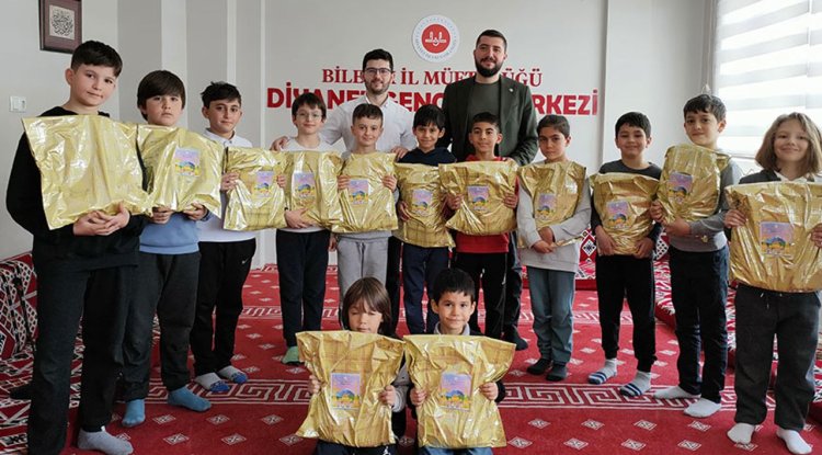 Bilecik'te çocuklara ramazan hediyesi dağıtıldı