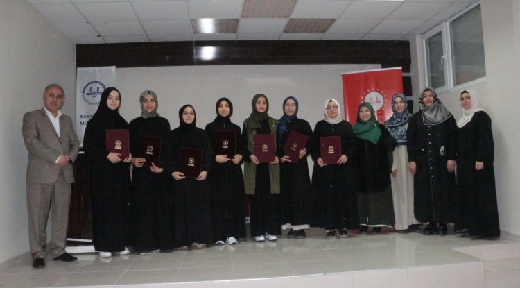 Karaköprü'de hafızlar Kadir Gecesinde belge aldı