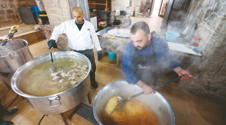 Haseki Sultan Tekkesi'nde kazanlar 473 yıldır kaynıyor