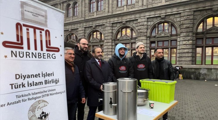 Nürnberg'de "İyilik Çorbası" dağıtıldı