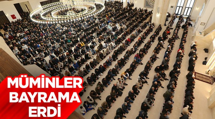 Müminler bayrama erdi