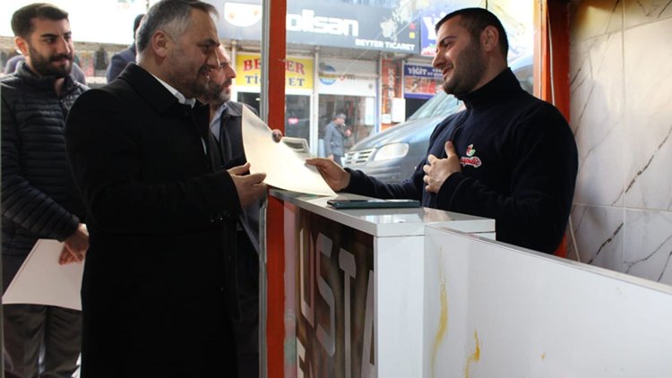 Hakkari'de esnafa Ramazan ziyareti