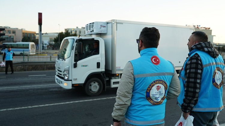 TDV Uşak ekibinden sürücülere iftarlık ikramı