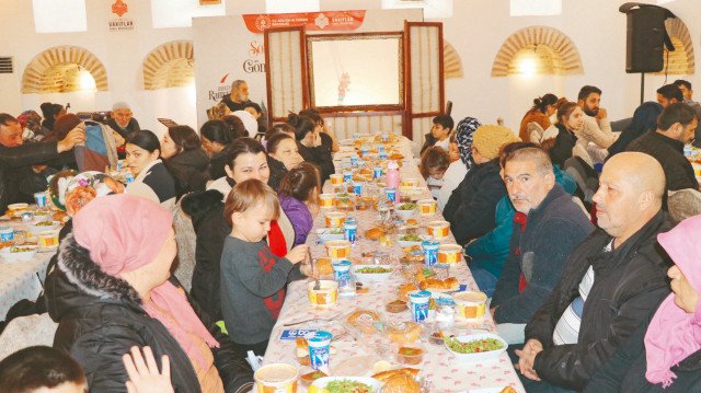 540 yıllık imarethanede iftar coşkusu