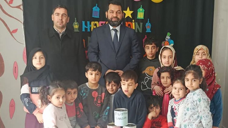 Bağlar'da minikler Filistin'e destek oldu