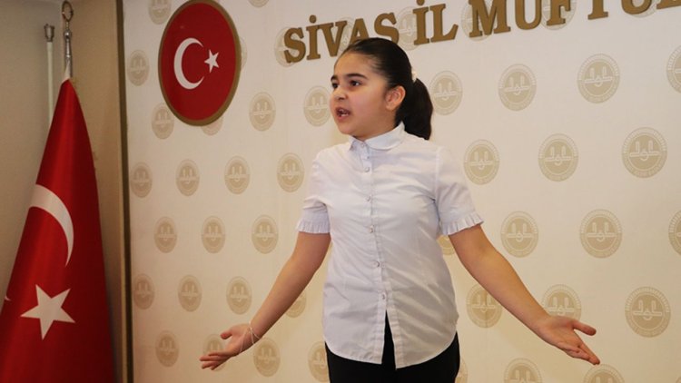 Sivas'ta şiirlerle Akif anıldı