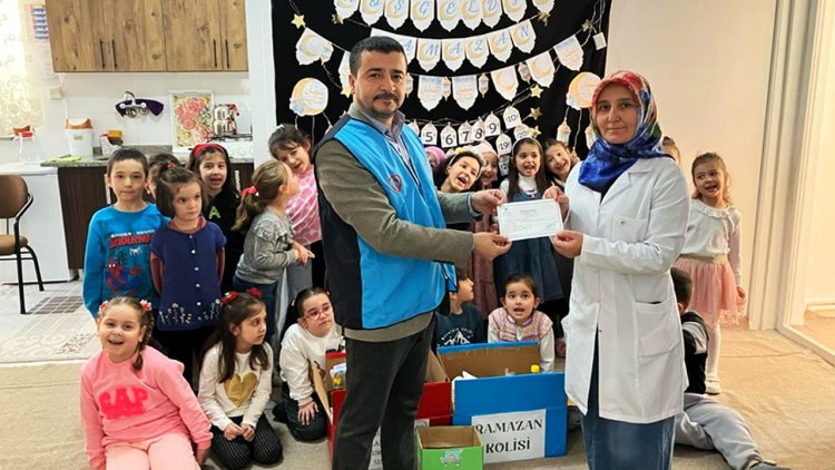 Karesi'de minikler Gazze’ye destek oldu