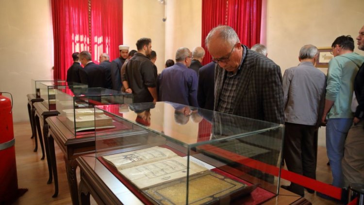 Çorum'da el yazması Kur'an-ı Kerimler sergilenmeye başladı