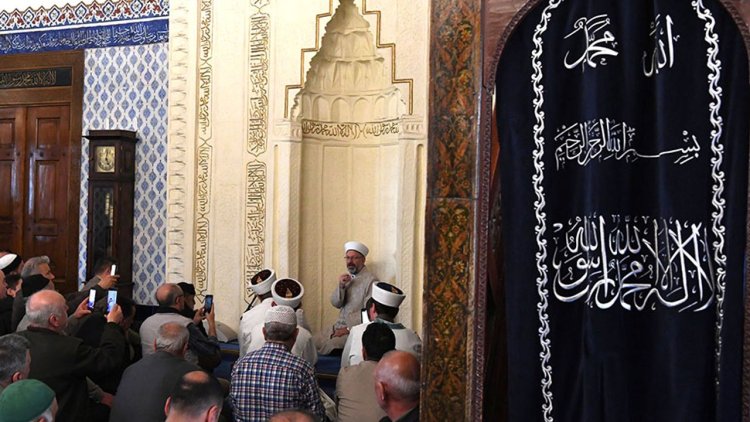 Diyanet İşleri Başkanı Erbaş, Hacı Bayram Veli Camii’nde Ankaralılarla buluştu