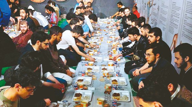 Medine usulü ümmet iftarı