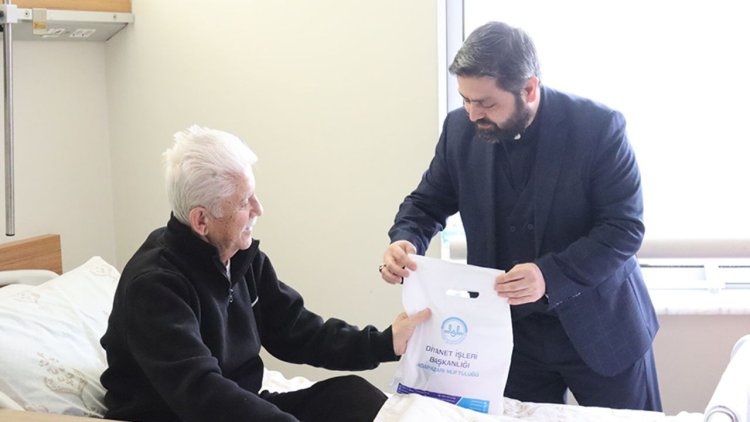 Adapazarı'nda hastaneye iyilik ziyareti
