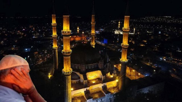 Yatsı ezanı saat kaçta okunuyor? 26 Mart Çarşamba yatsı namazı vakti İstanbul, Ankara, İzmir, Bursa, Antalya, Konya, Adana… Namaz vakitleri