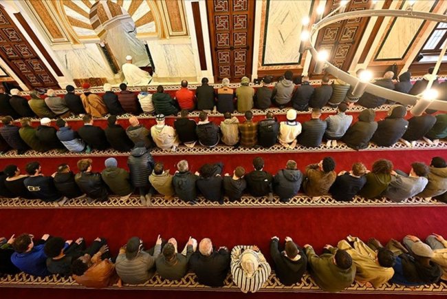 Granada'daki Müslümanlar, İslam'ın bu topraklarda yeniden kazandığı istikrarı korumak istiyor