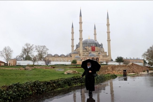 Bazı illerde sağanak etkili oluyor