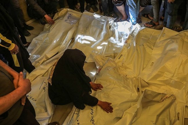 İşgalcilerin Gazze'nin Han Yunus kentine düzenlediği saldırıda 5 Filistinli şehit oldu