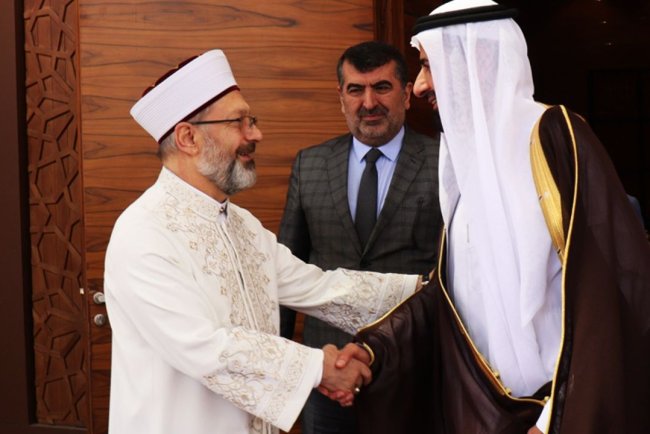 Başkan Erbaş, hac hazırlıkları için Medine'de