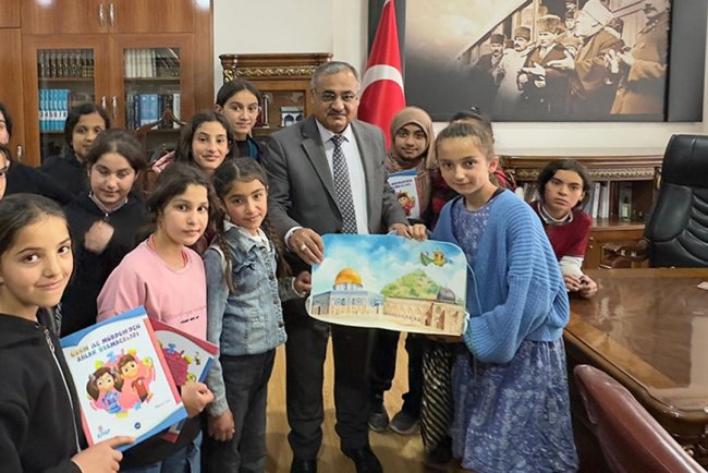 Iğdırlı gençlerden anlamlı ziyaret