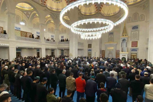 Cuma namazı vakitleri 18 Nisan 2025: Cuma namazı saat kaçta? İstanbul, Ankara, İzmir, il il ezan vakti