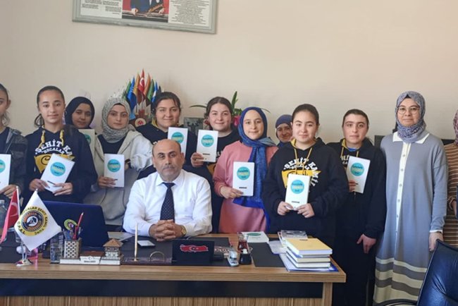 Müftülükten kitap okuma projesine destek