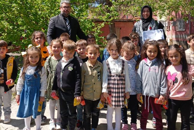 Kırıkkale'de minikler Filistin'e destek oldu