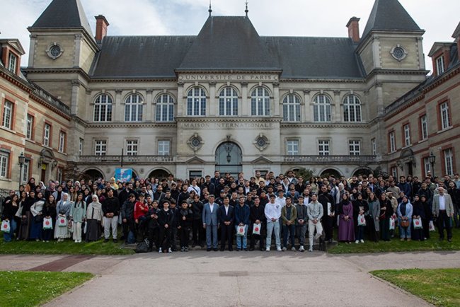 DİTİB Fransa'nın 2. Gençlik Zirvesi Paris'te düzenlendi