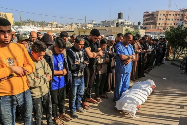 İşgalcilerin Gazze'nin Han Yunus bölgesine saldırılarında 7 Filistinli şehit oldu