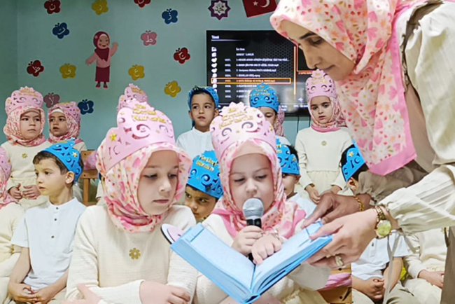 Anamur'da minikler Kur'an'a geçti