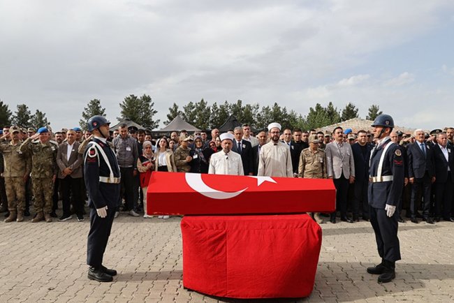 Jandarma Uzman Çavuş Şükrü Taş Mardin'de son yolculuğuna uğurlandı