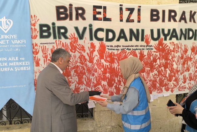 TDV gönüllüleri, Gazze'deki katliama dikkat çekti